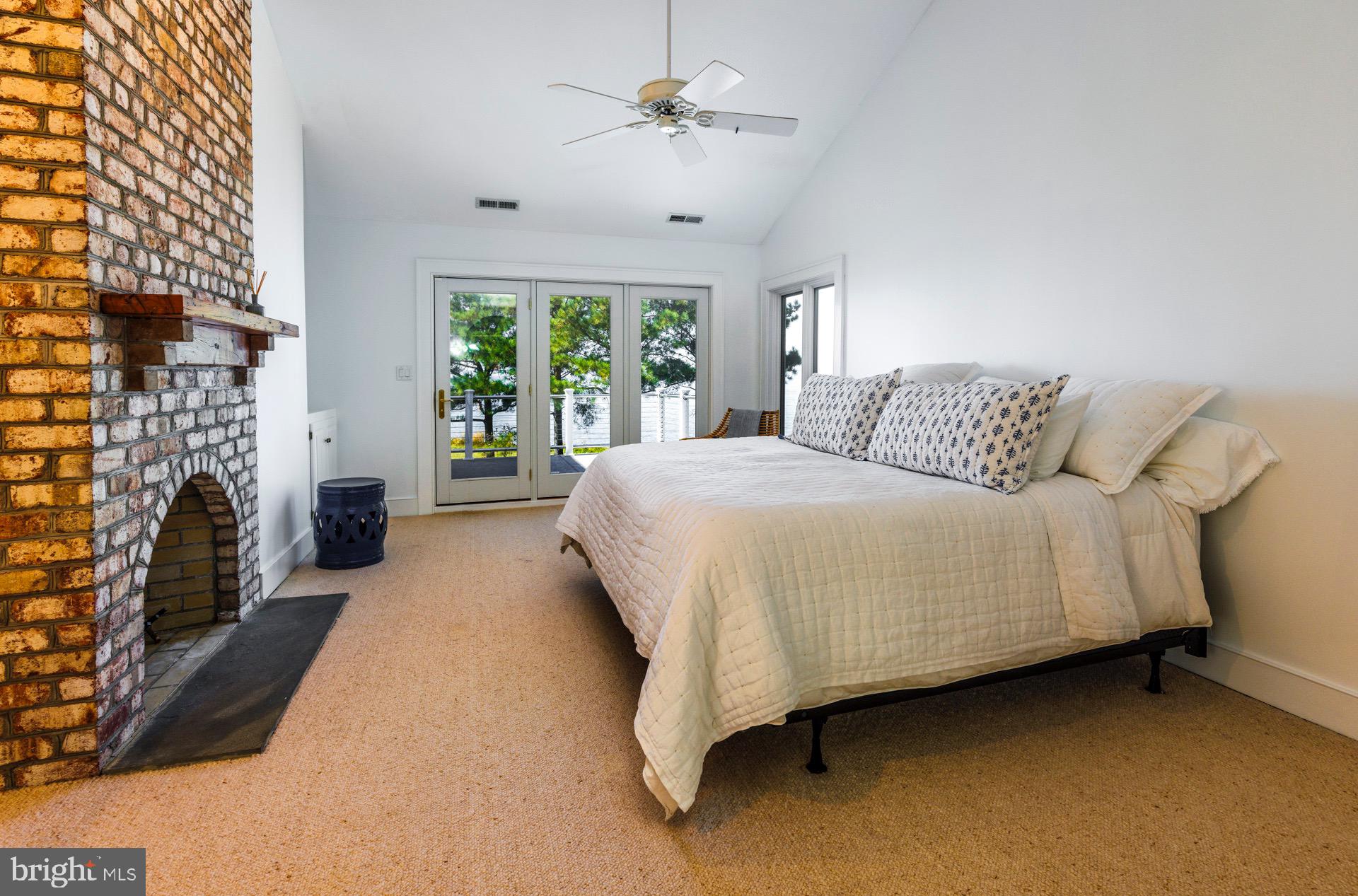 5032 Black Walnut Point ROAD