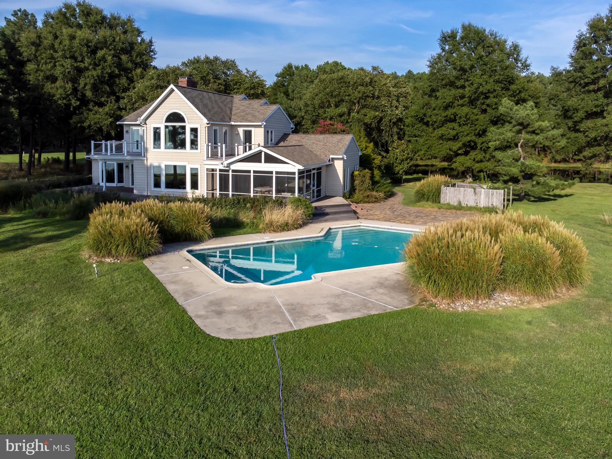 5032 Black Walnut Point ROAD