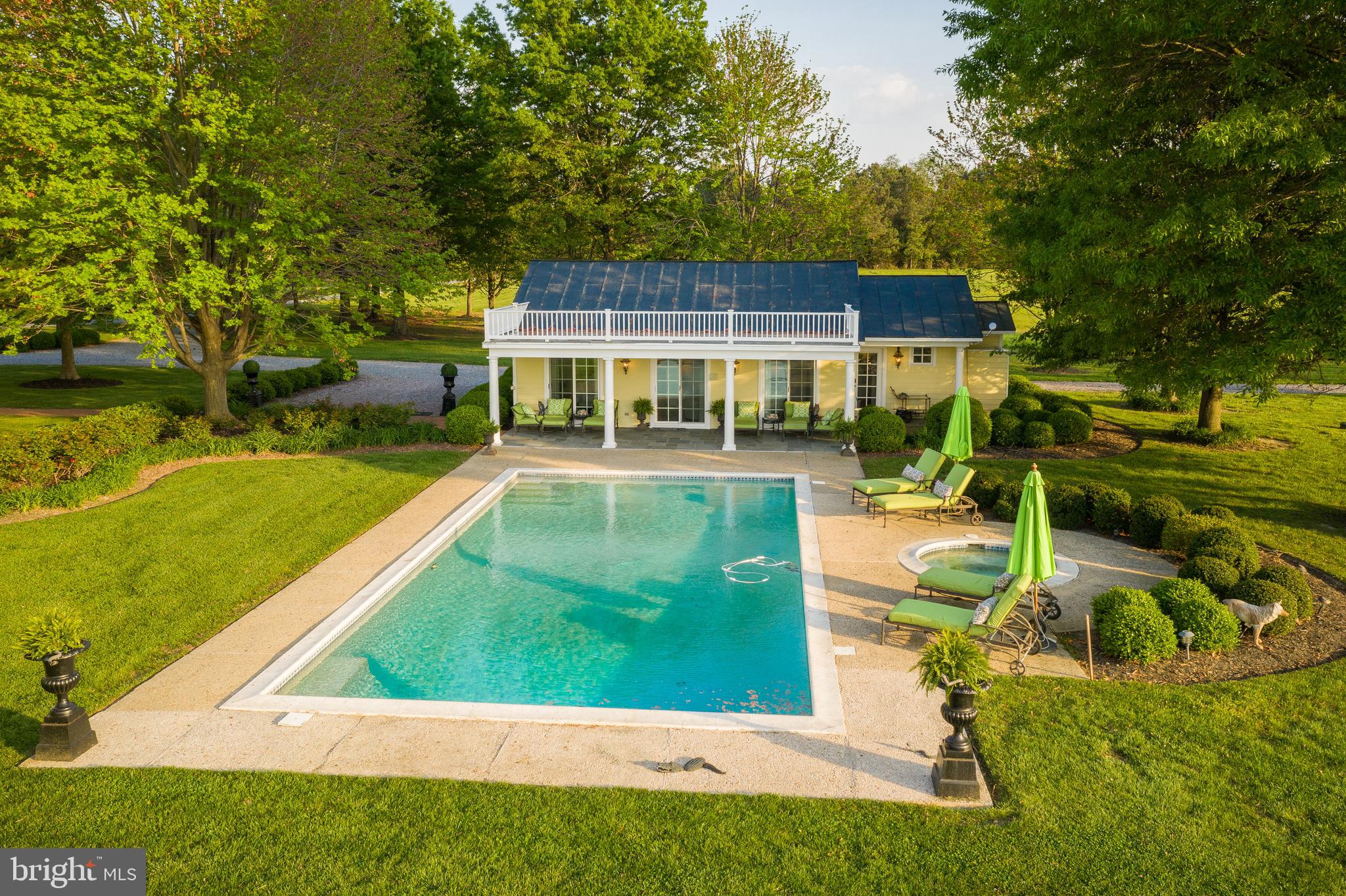 24578 Deep Neck ROAD