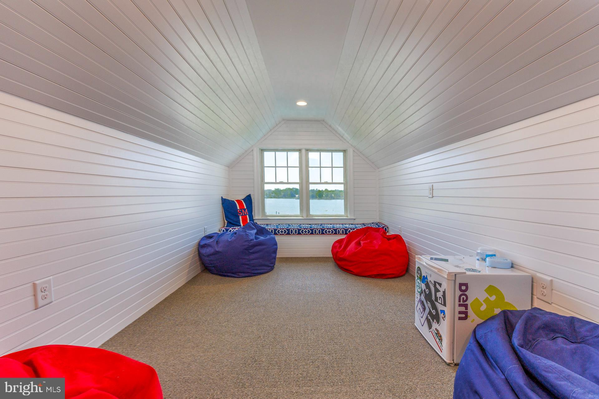 6694 Hopkins Neck Rd