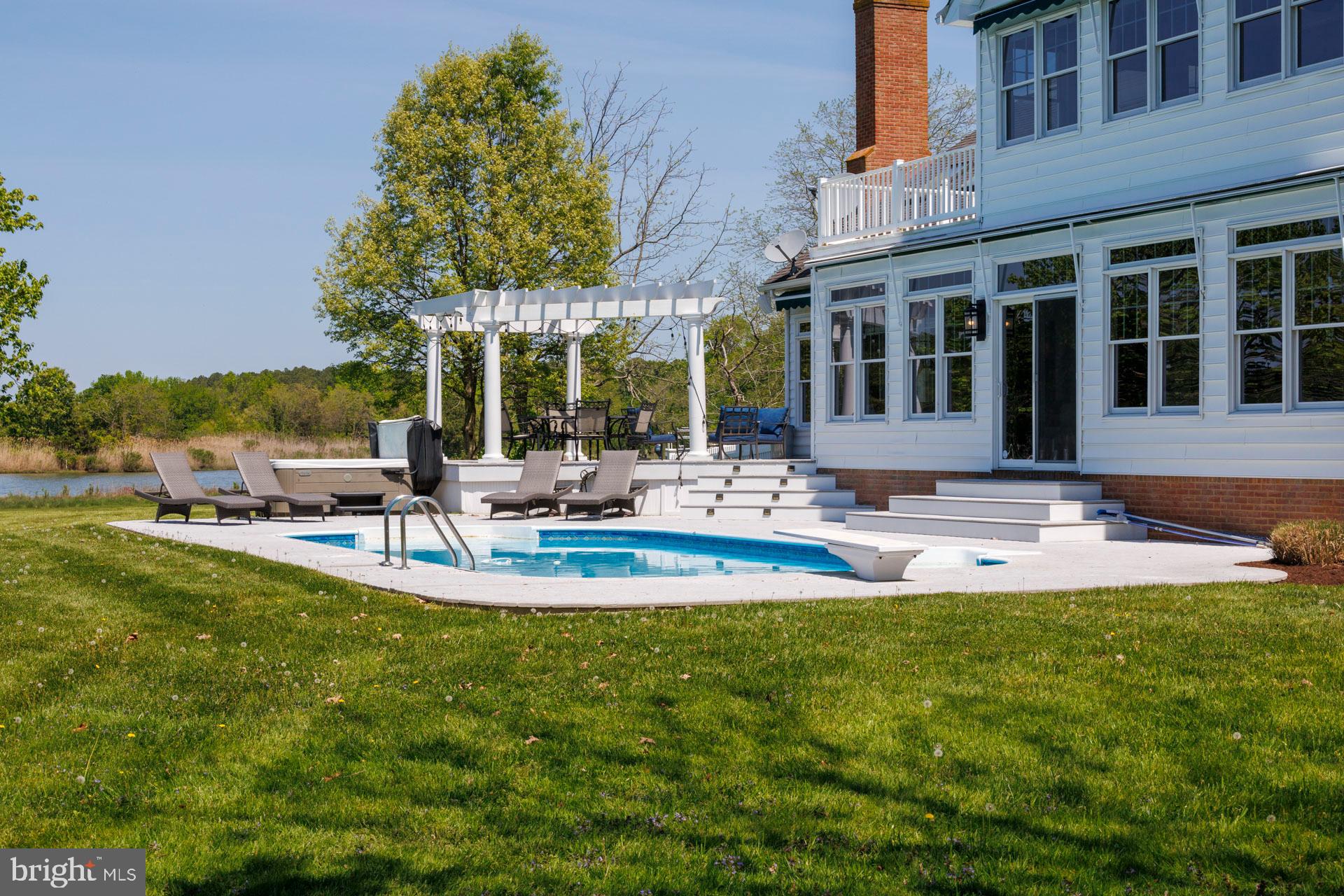 6694 Hopkins Neck Rd