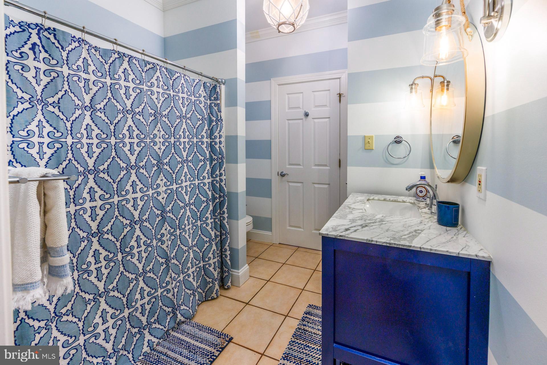 6694 Hopkins Neck Rd