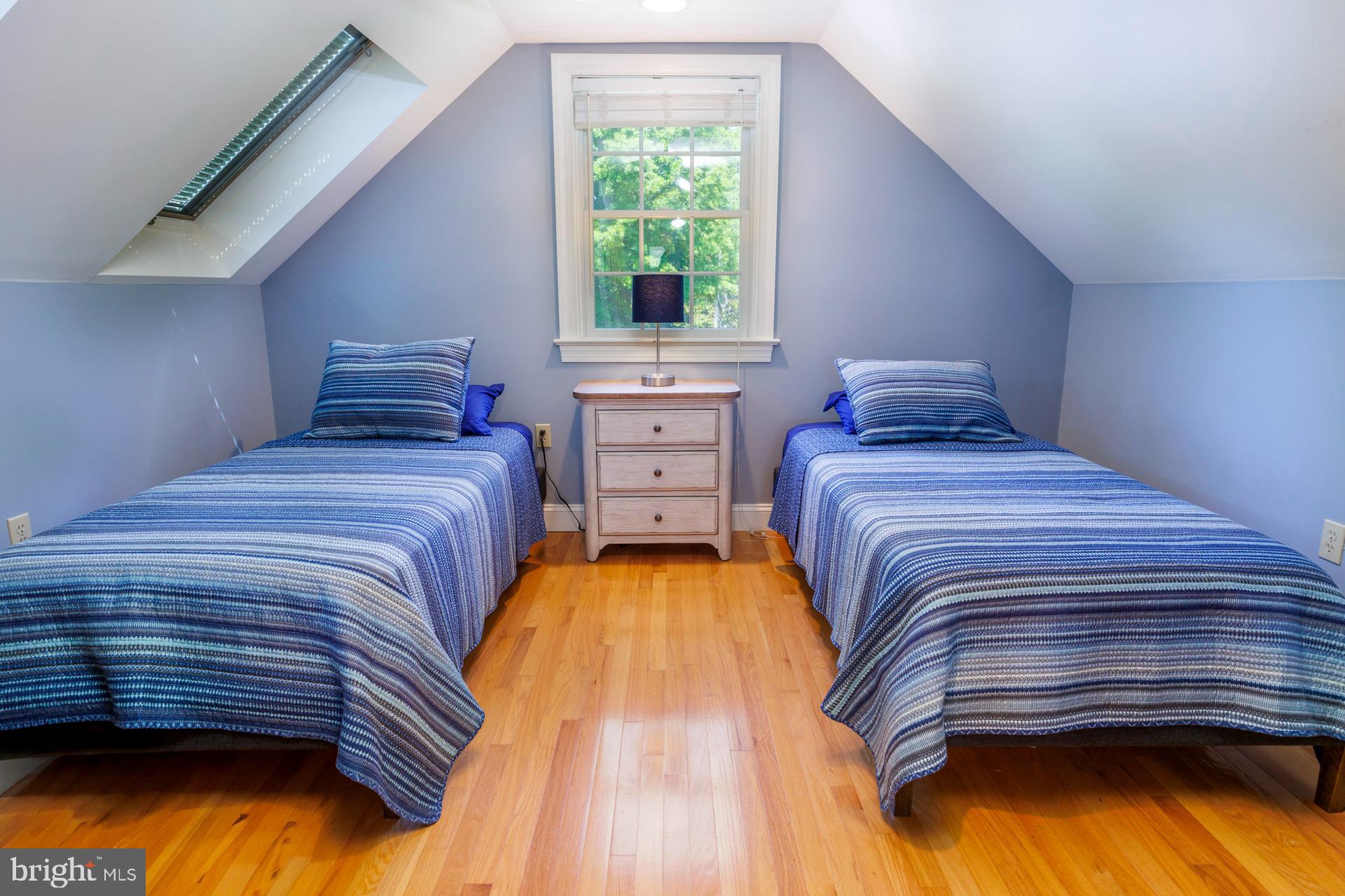 6694 Hopkins Neck Rd