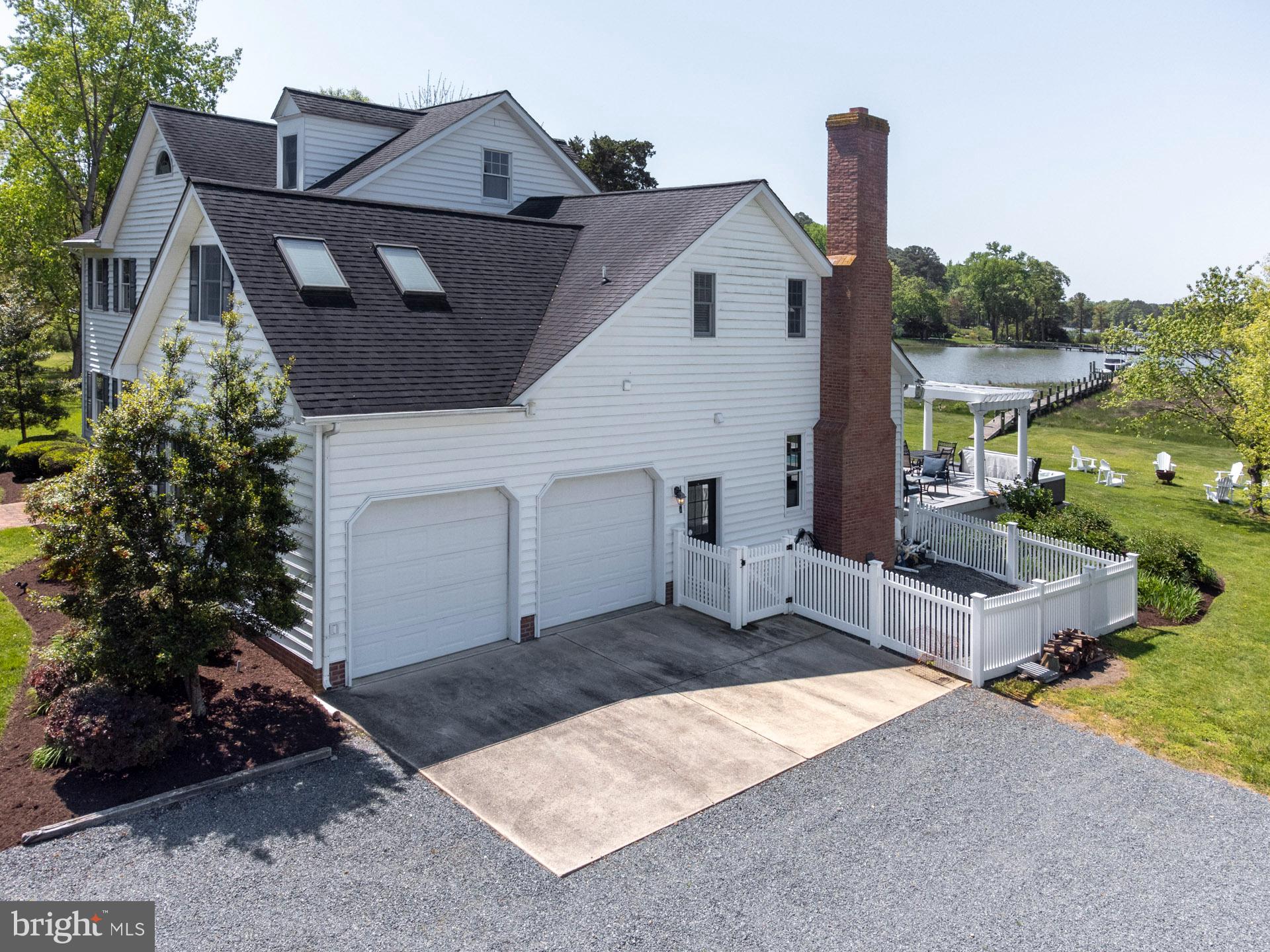 6694 Hopkins Neck Rd