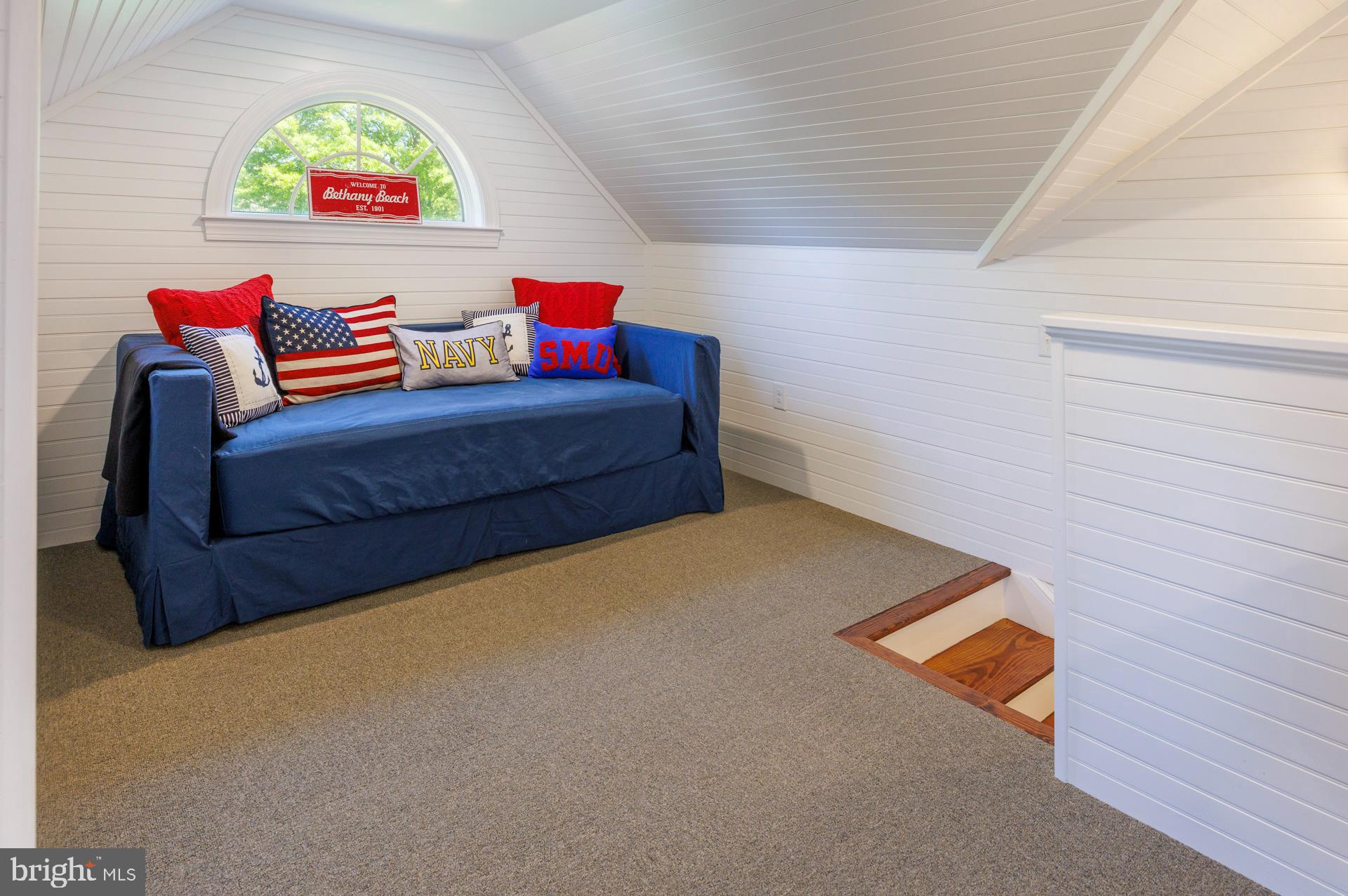 6694 Hopkins Neck Rd