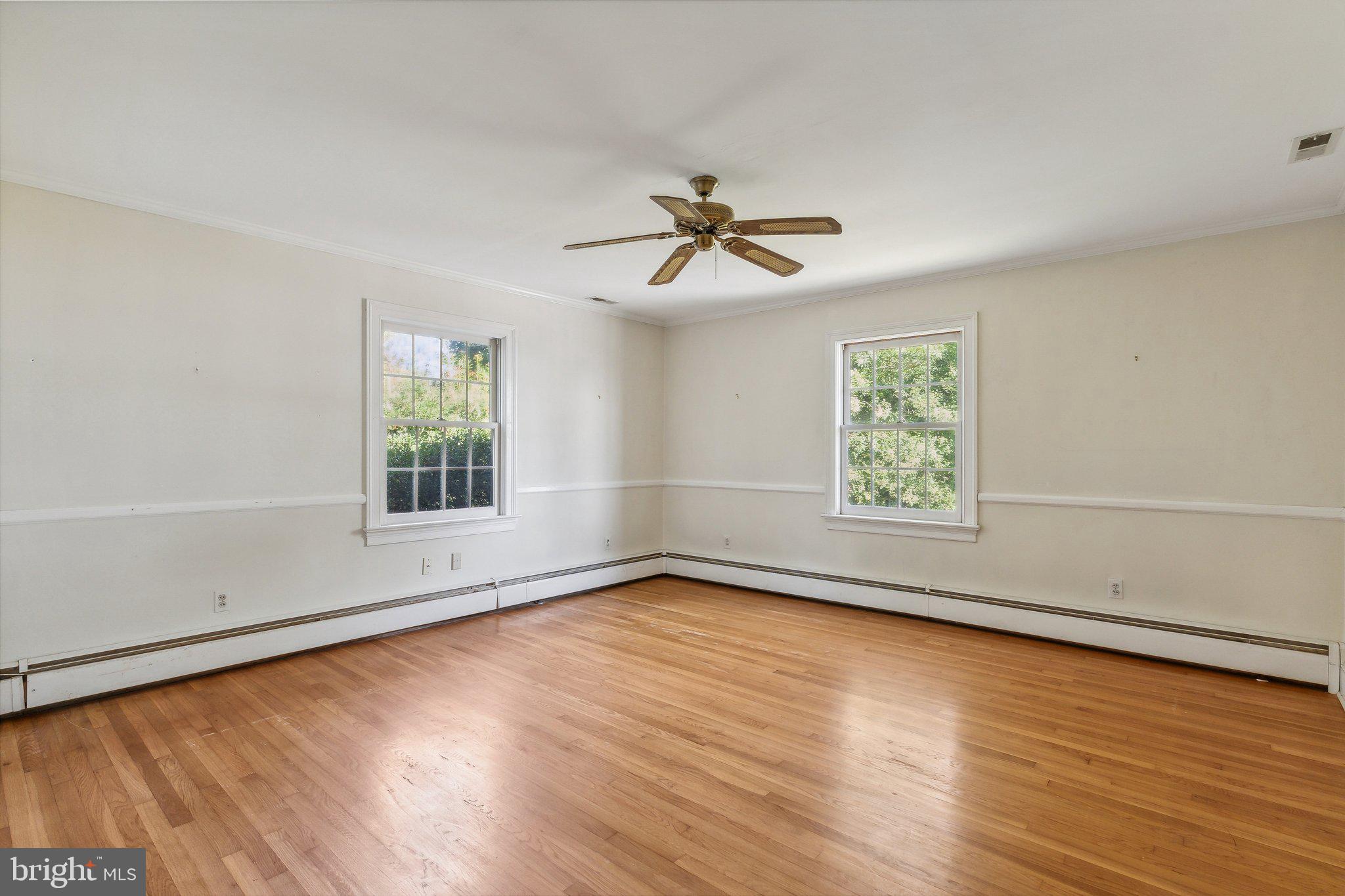 1015 Riverview Terr