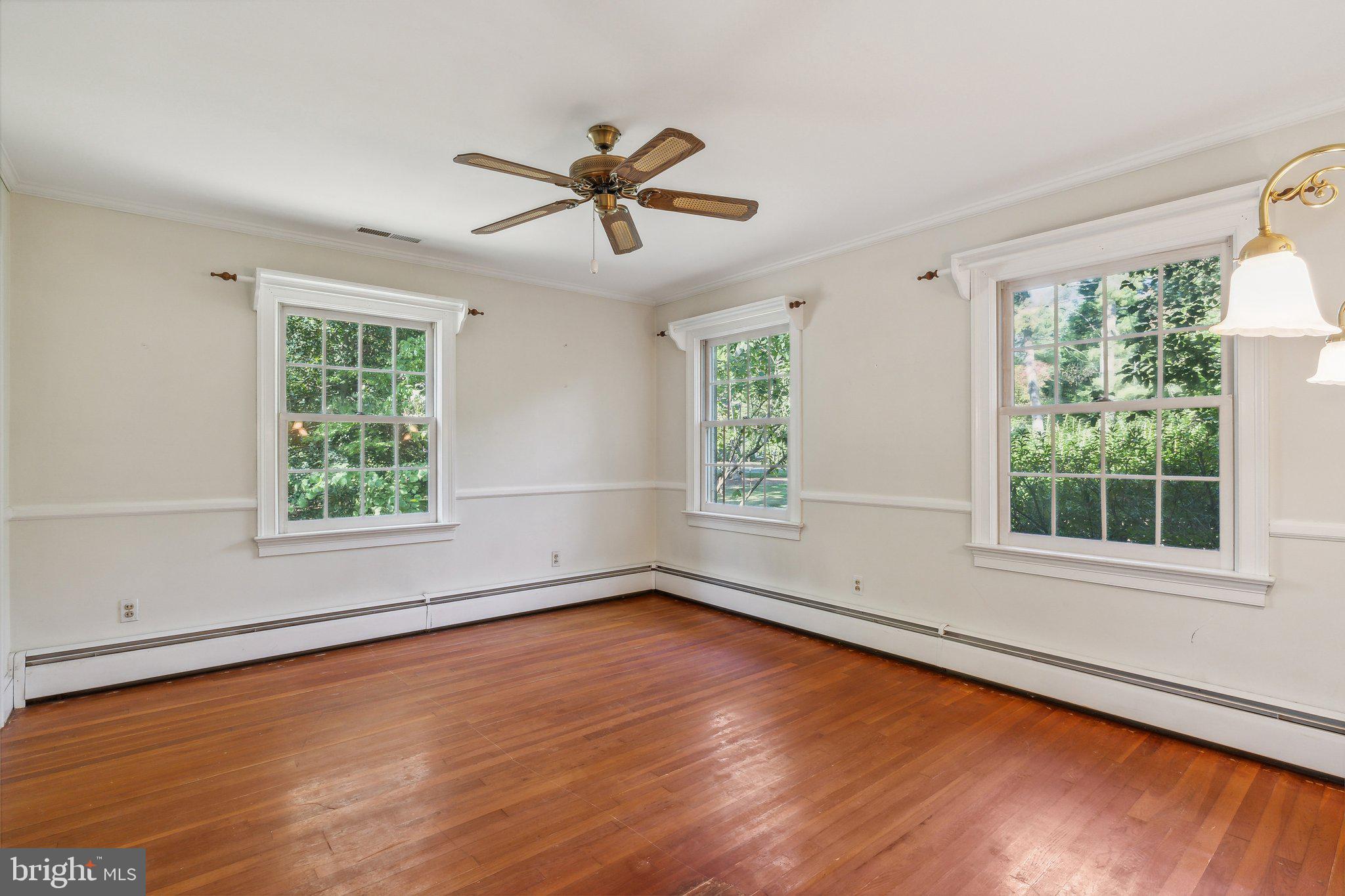 1015 Riverview Terr