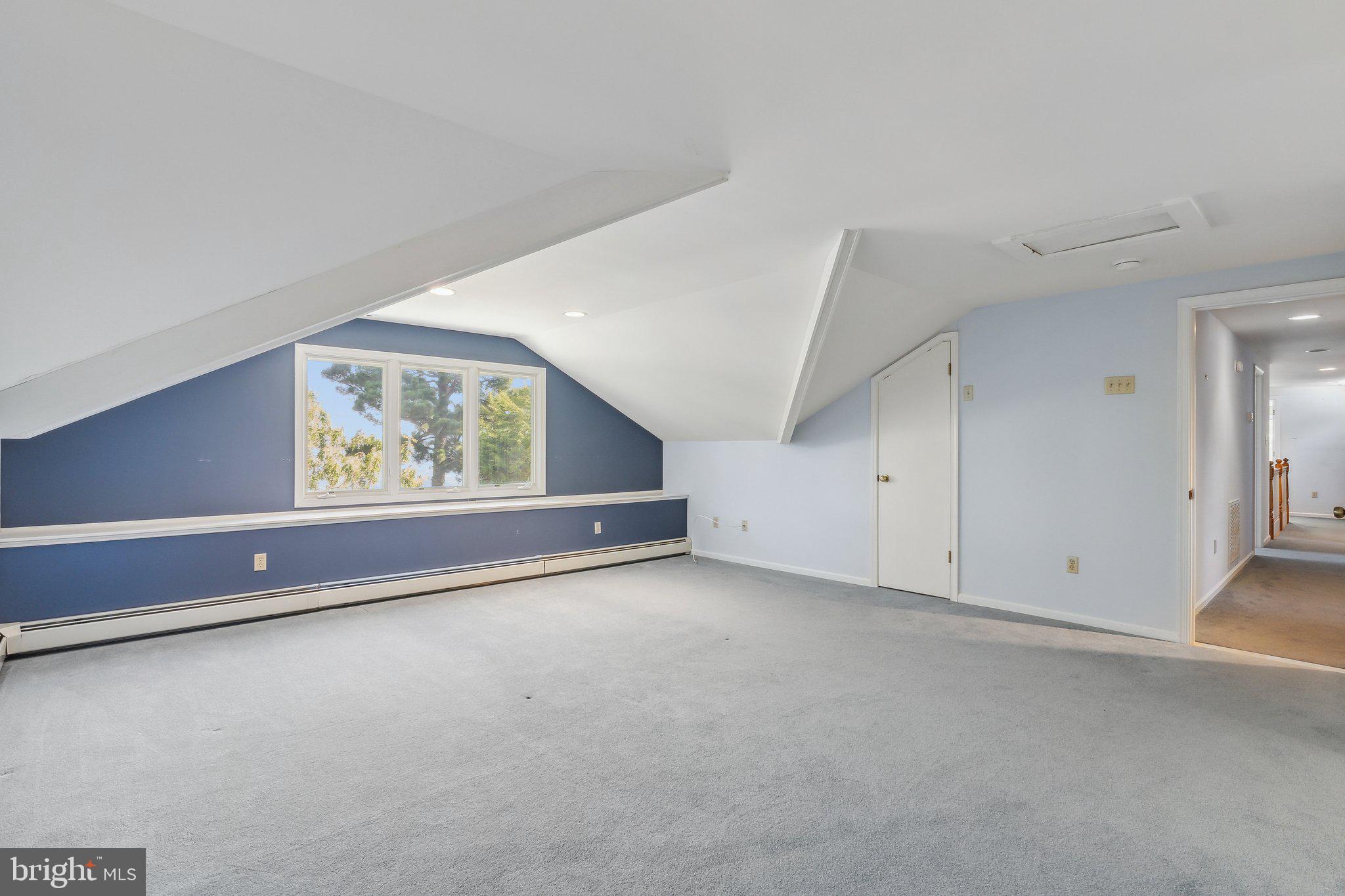 1015 Riverview Terr