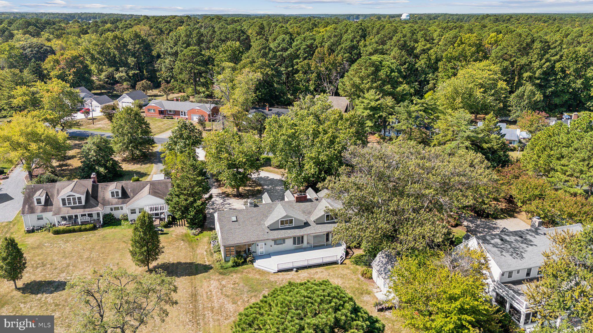 1015 Riverview Terr