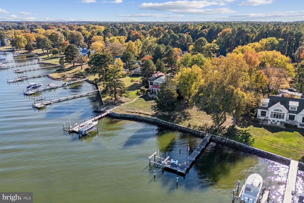 1003 Riverview Ter