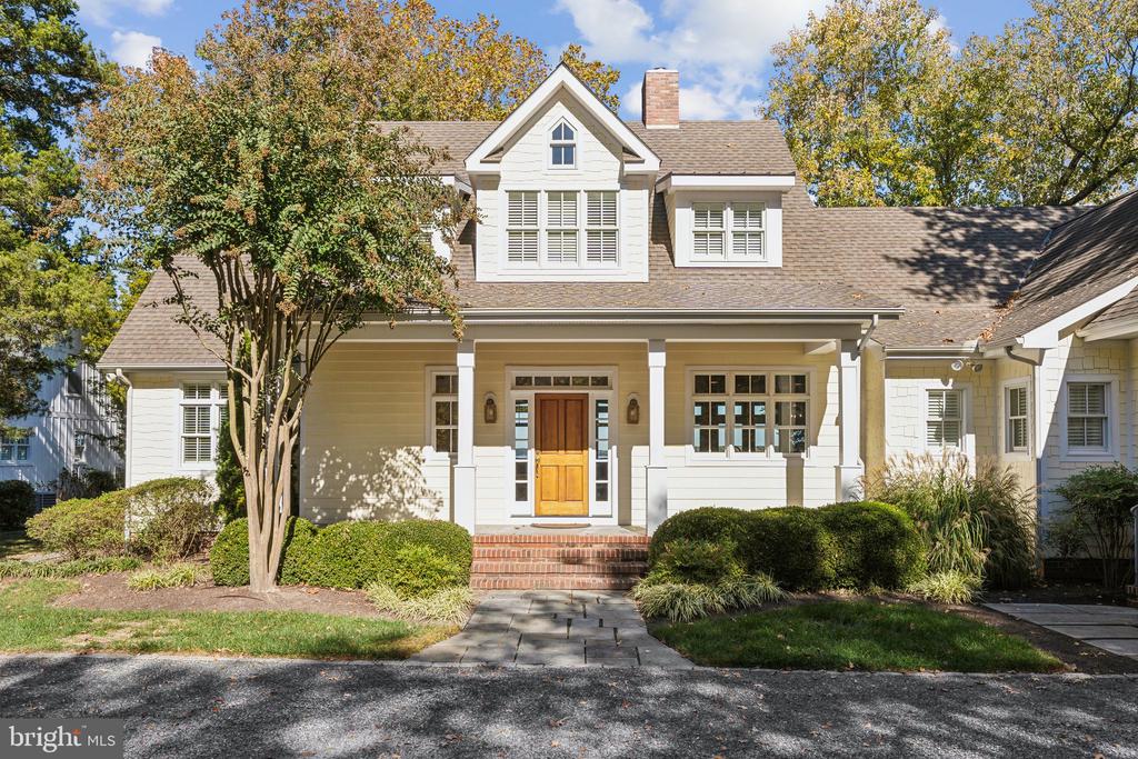 1003 Riverview Ter