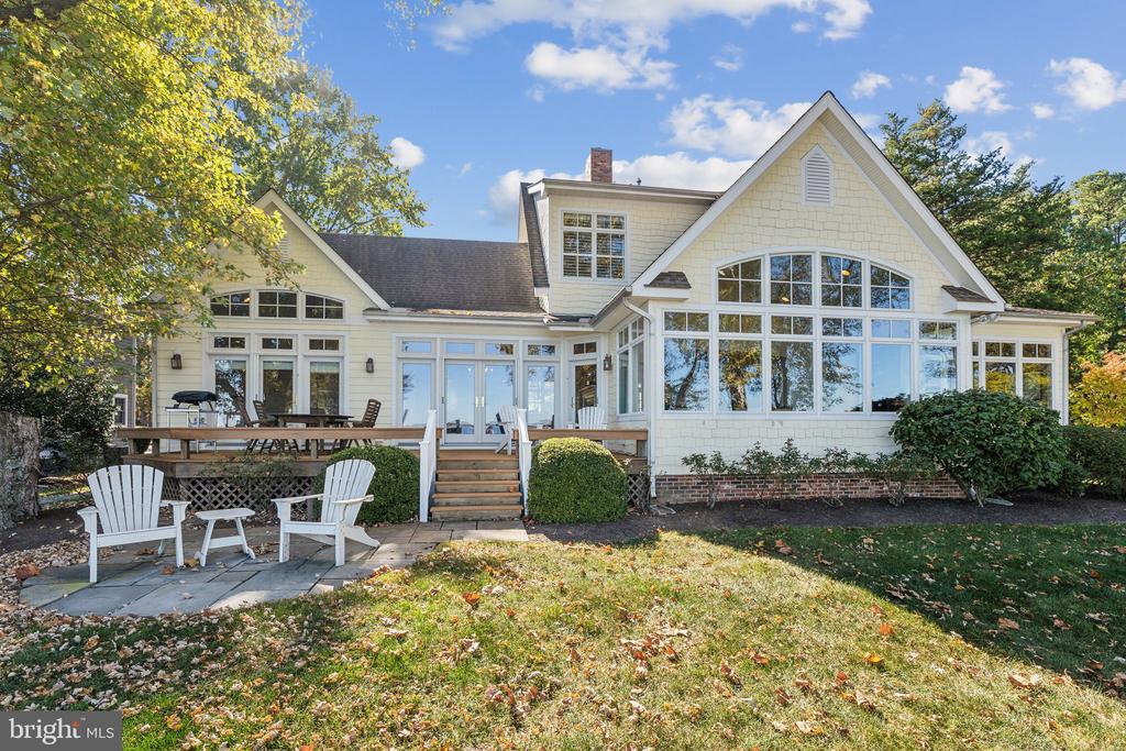 1003 Riverview Ter