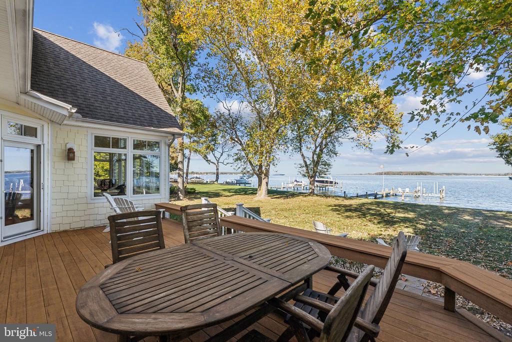 1003 Riverview Ter