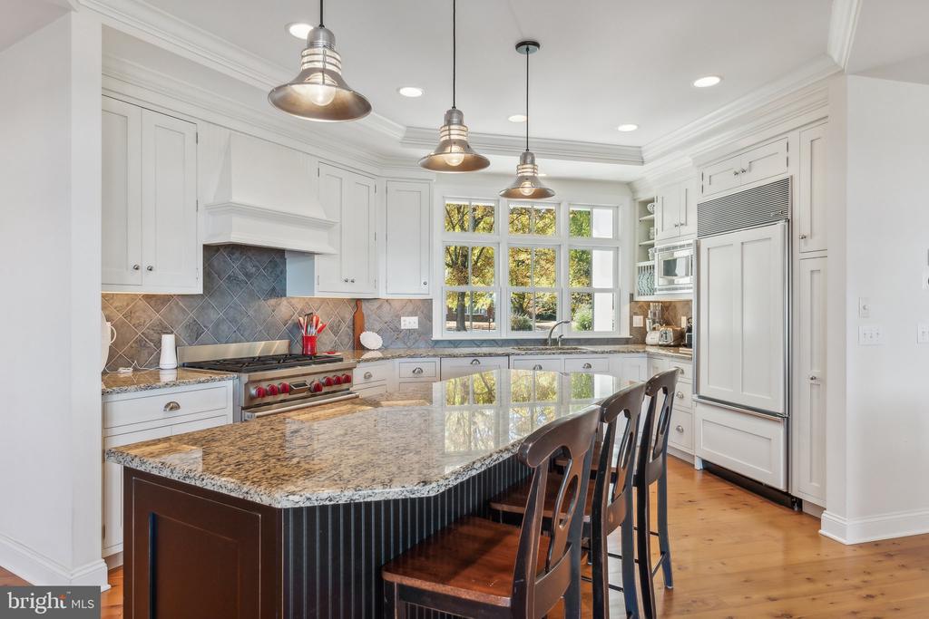 1003 Riverview Ter