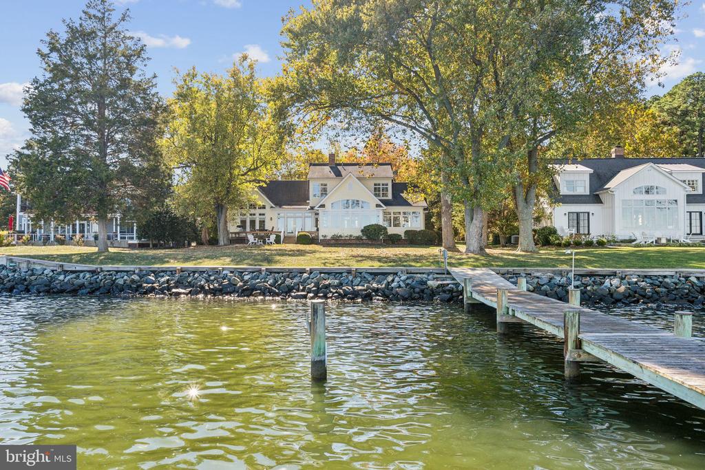 1003 Riverview Ter