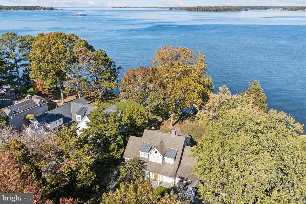 1003 Riverview Ter