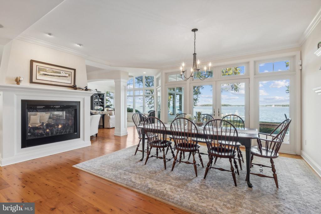 1003 Riverview Ter
