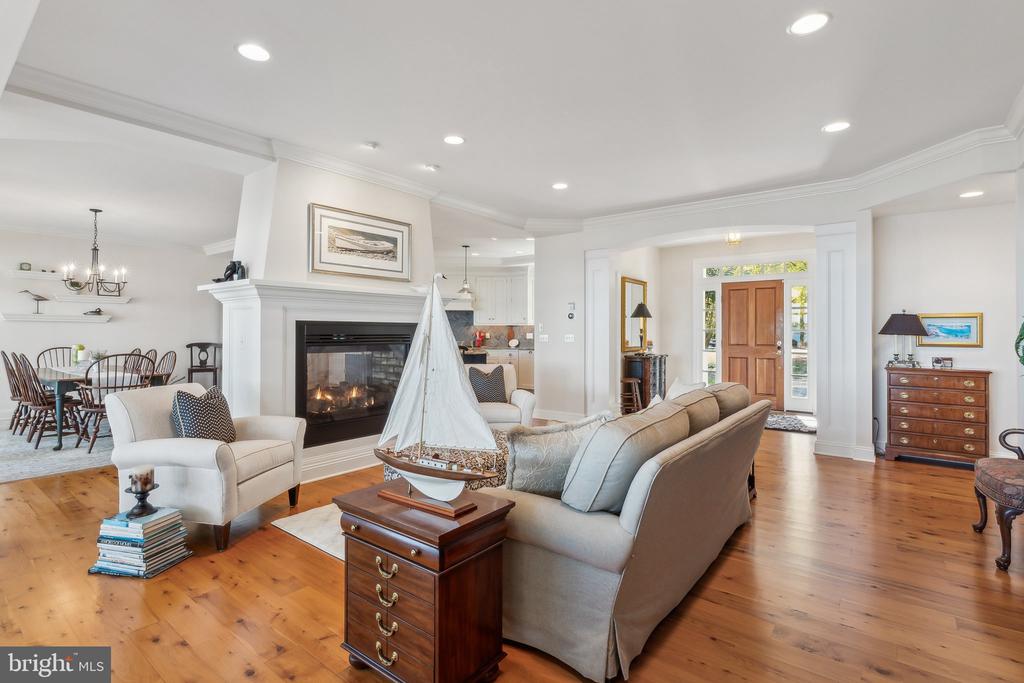 1003 Riverview Ter