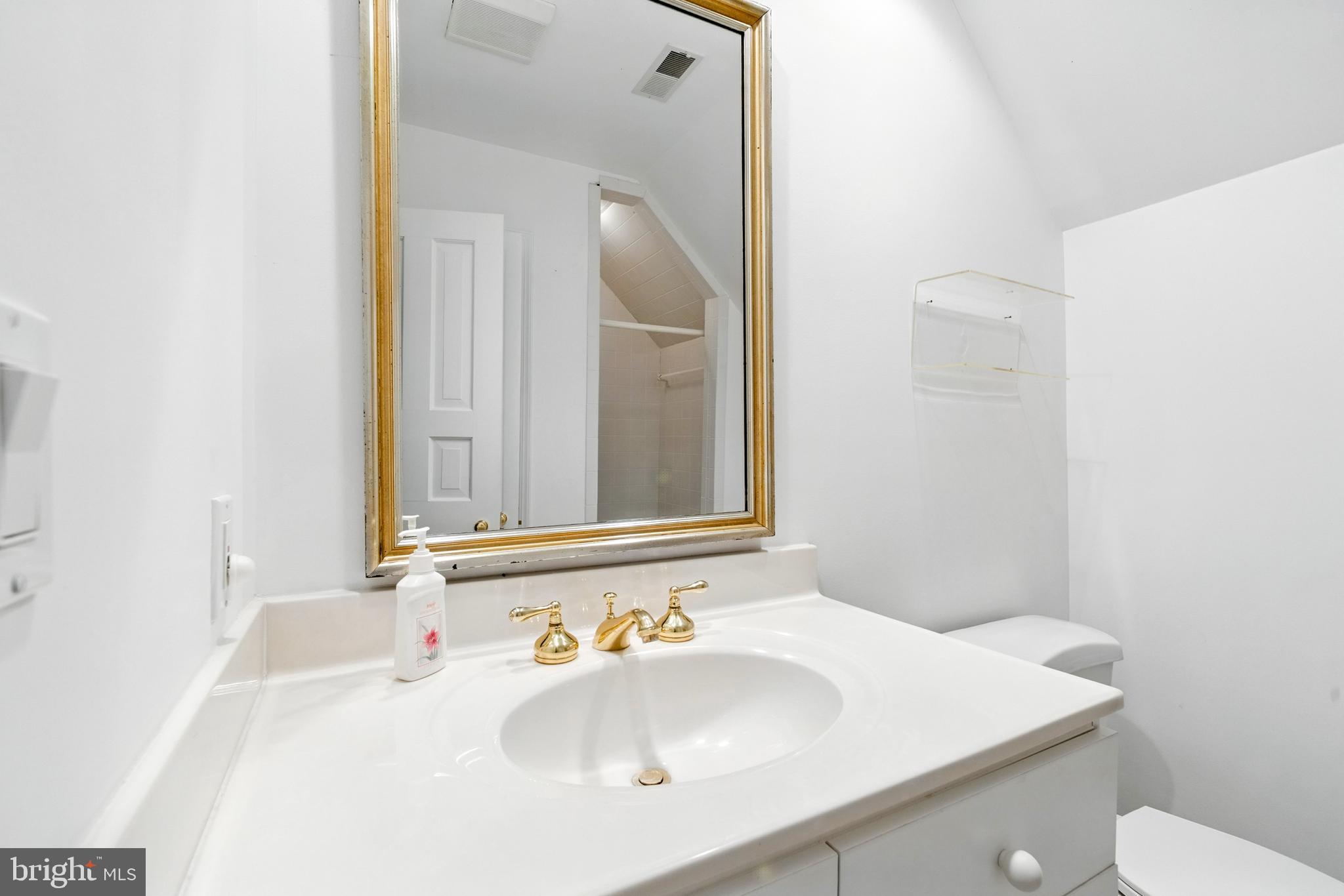 27873 le Gates Cove Rd