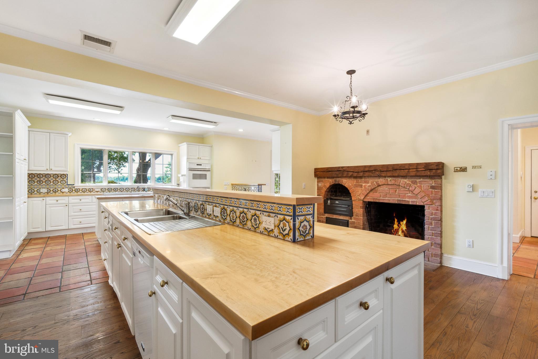 27873 le Gates Cove Rd