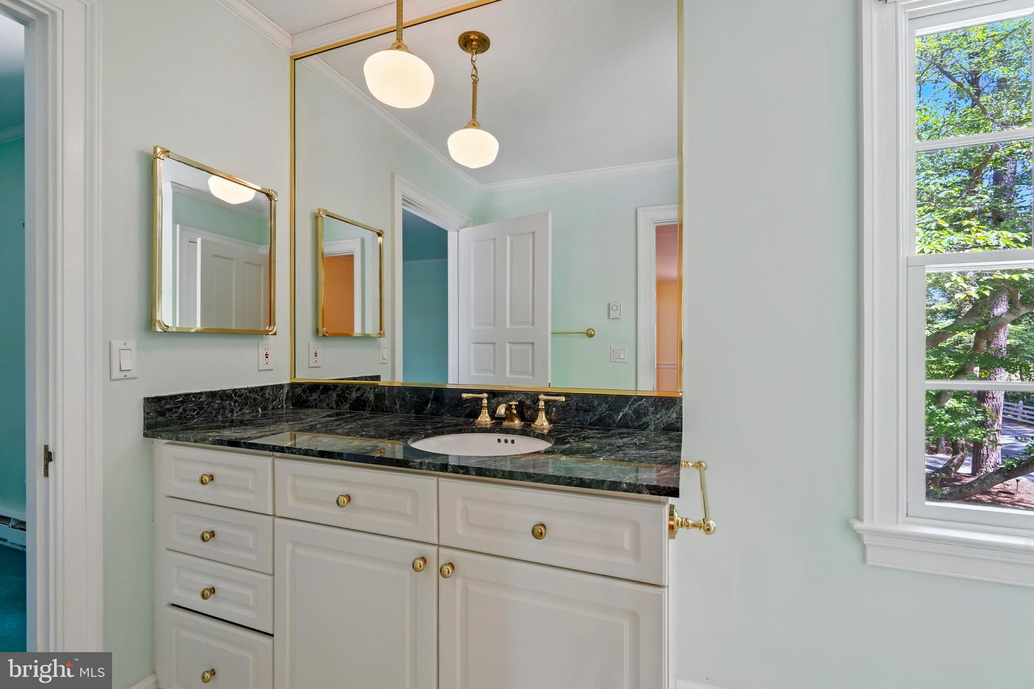 27873 le Gates Cove Rd