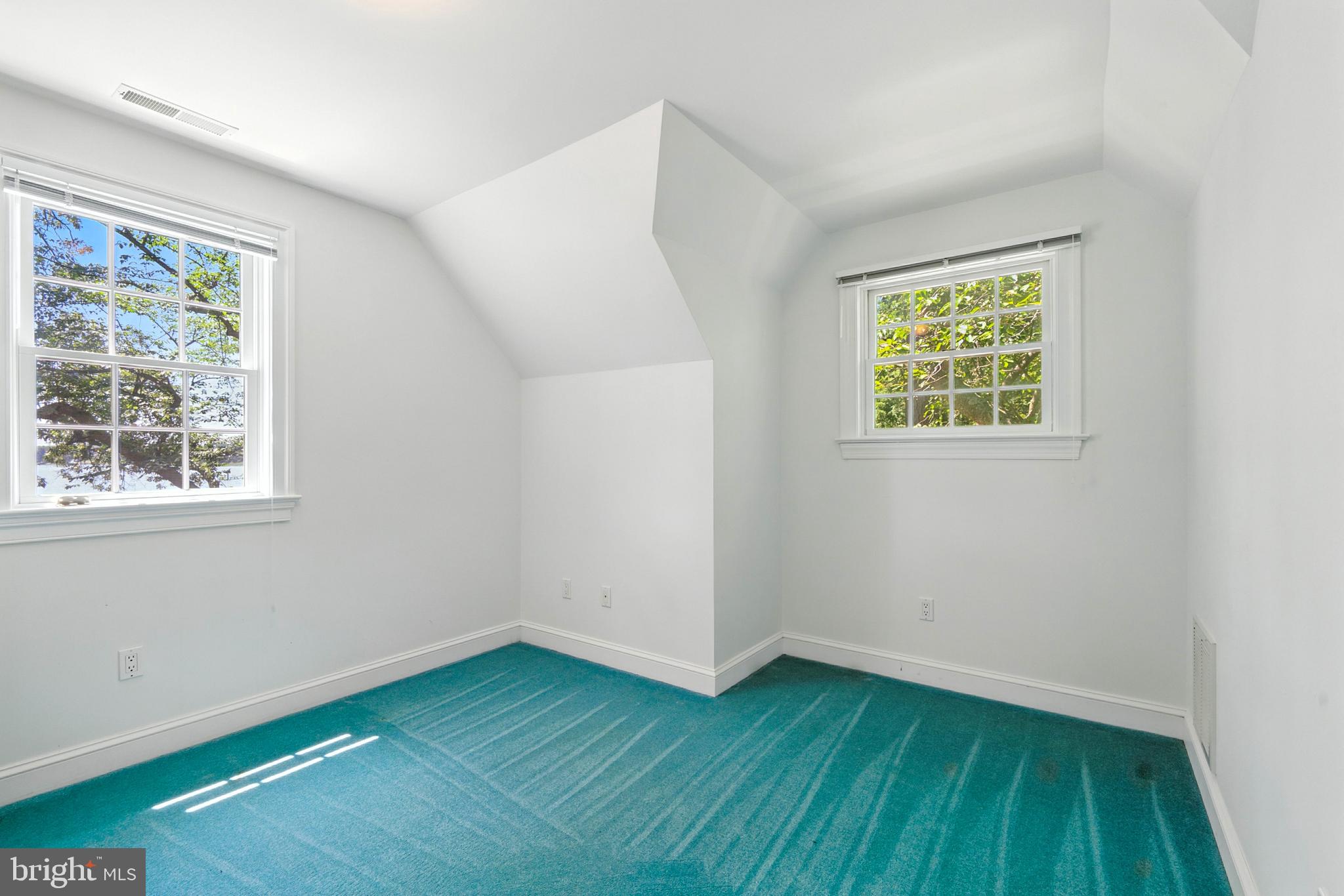 27873 le Gates Cove Rd