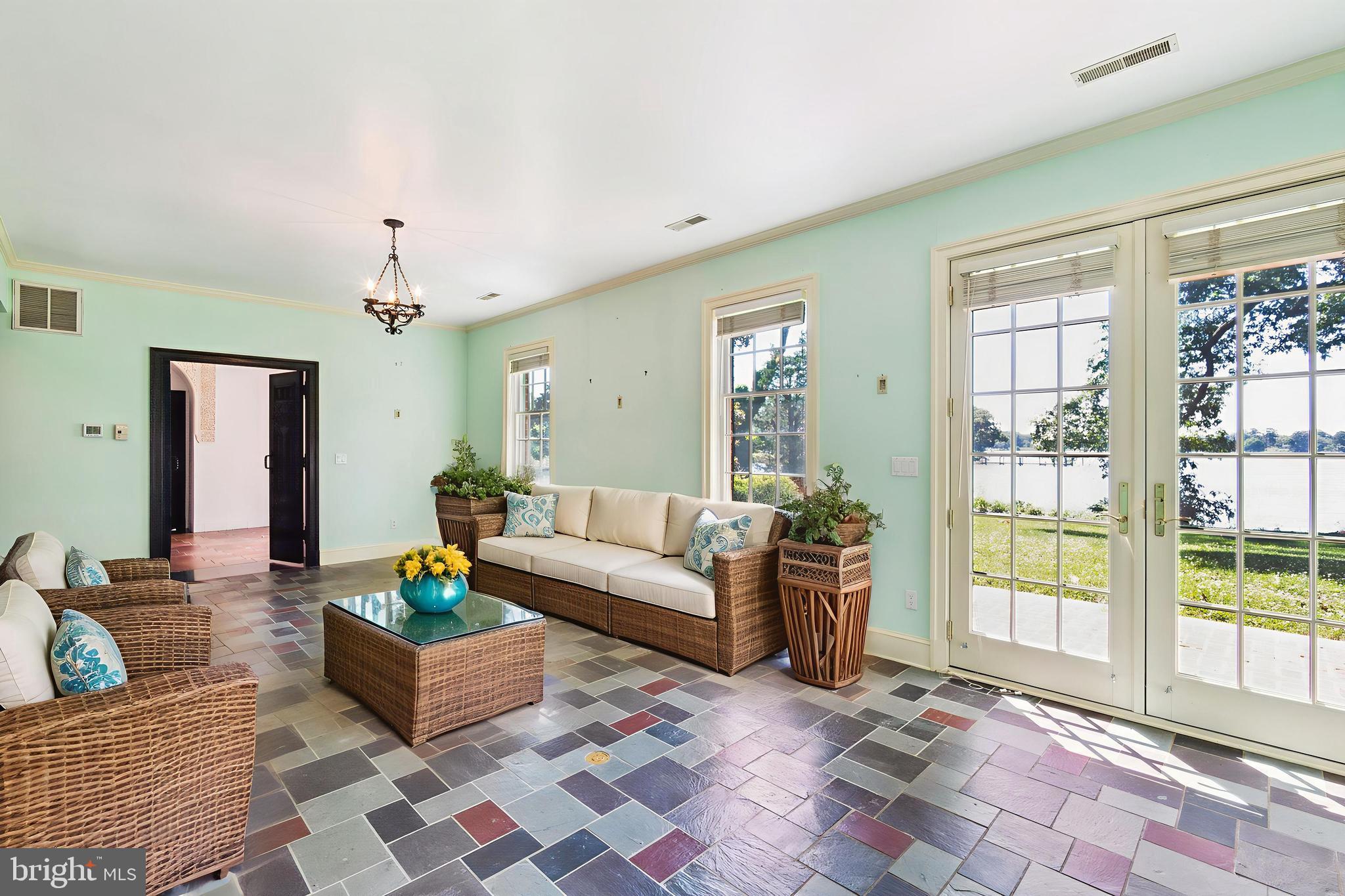 27873 le Gates Cove Rd