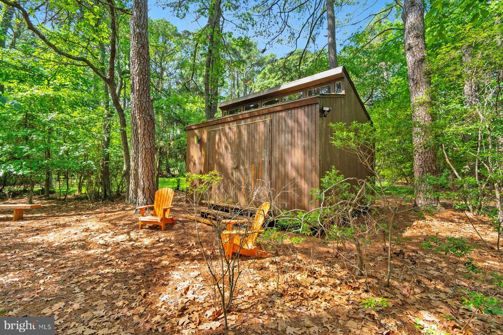 7285 Quaker Neck Rd