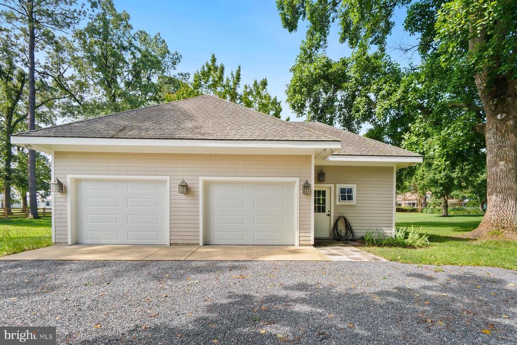 7090 Cooper Point Rd