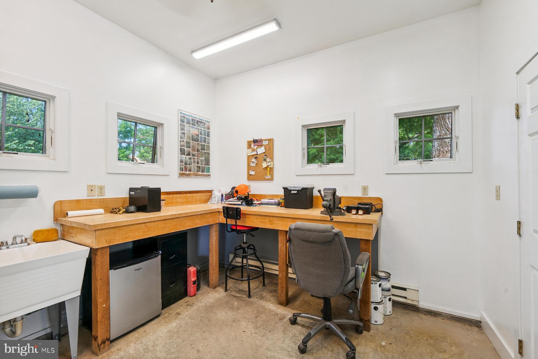 7090 Cooper Point Rd