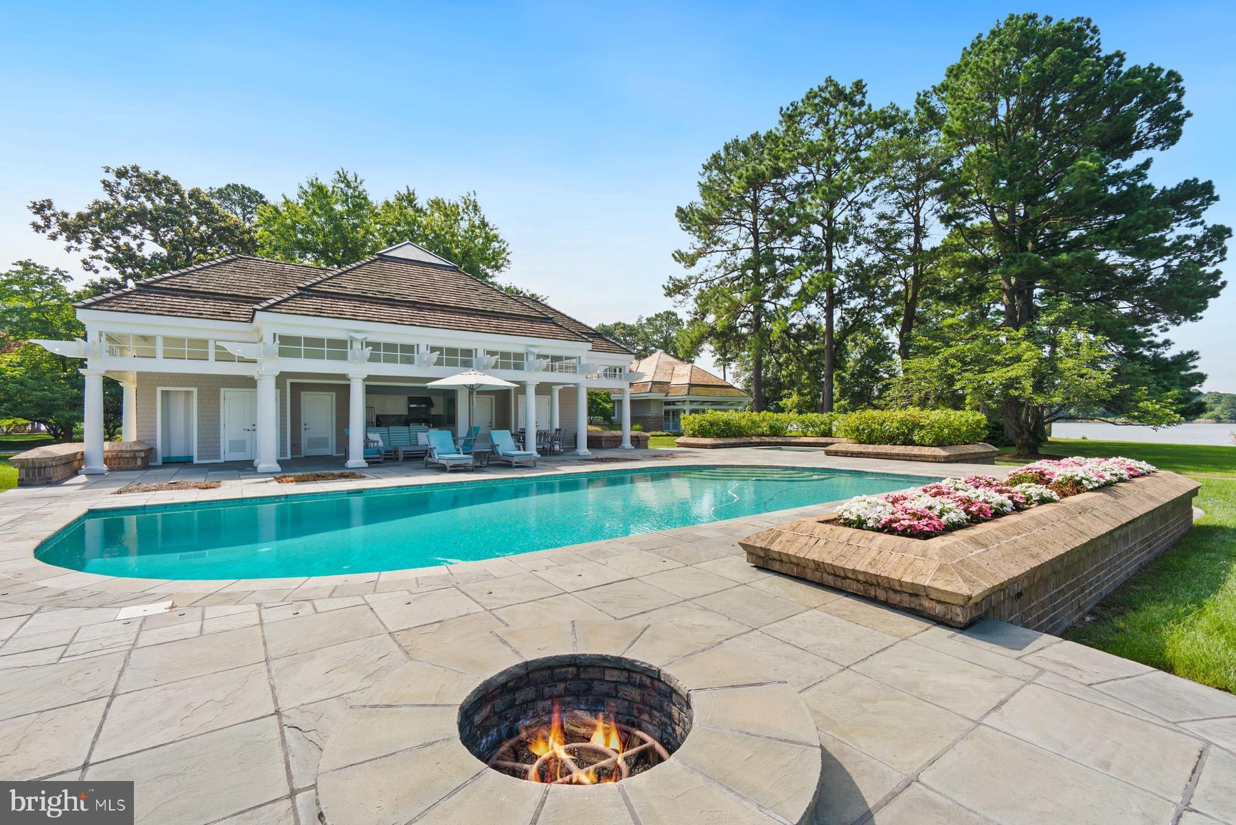 7090 Cooper Point Rd