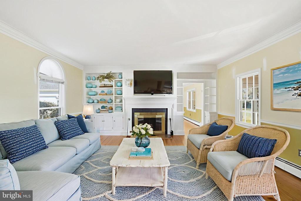 8515 DEEP COVE ROAD