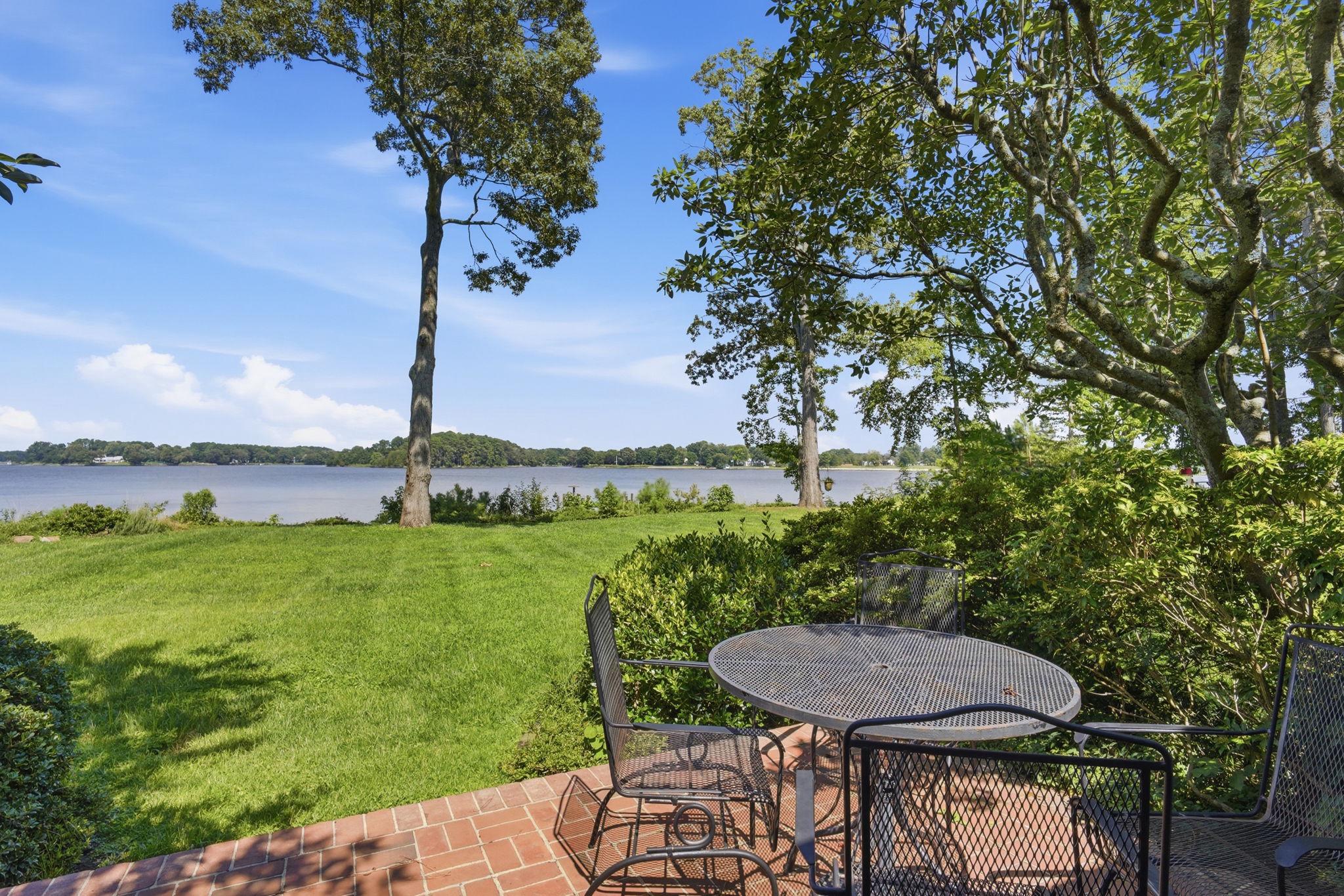 27476 TRAVELERS REST COURT