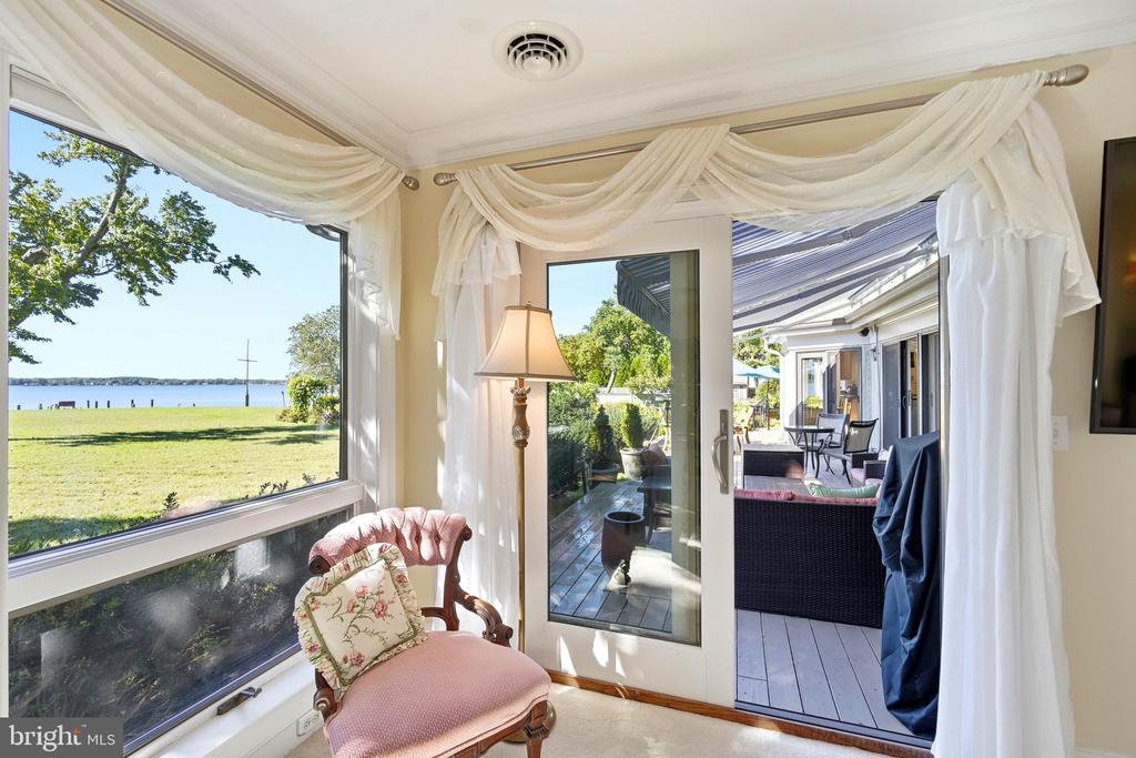 8242 INGLETON CIRCLE