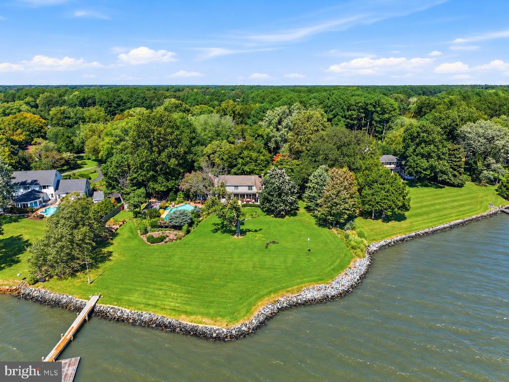 8242 INGLETON CIRCLE