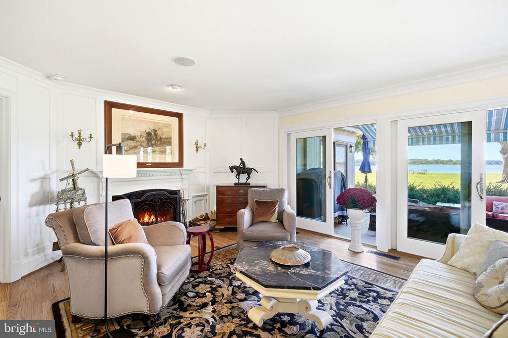 8242 INGLETON CIRCLE