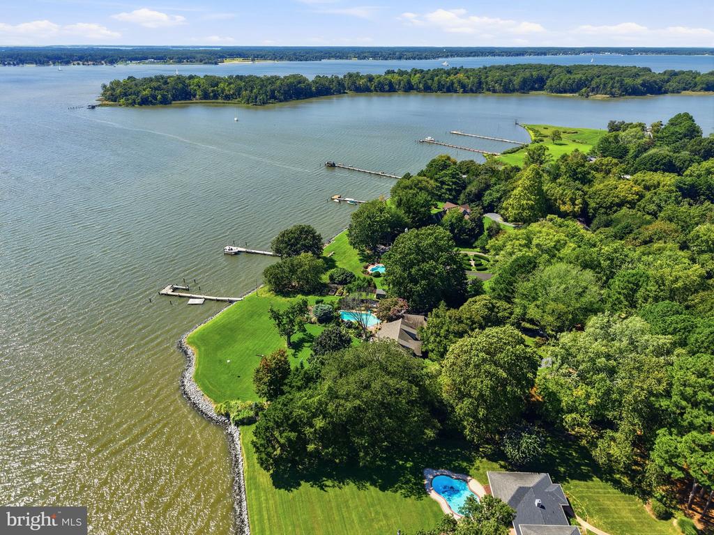 8242 INGLETON CIRCLE