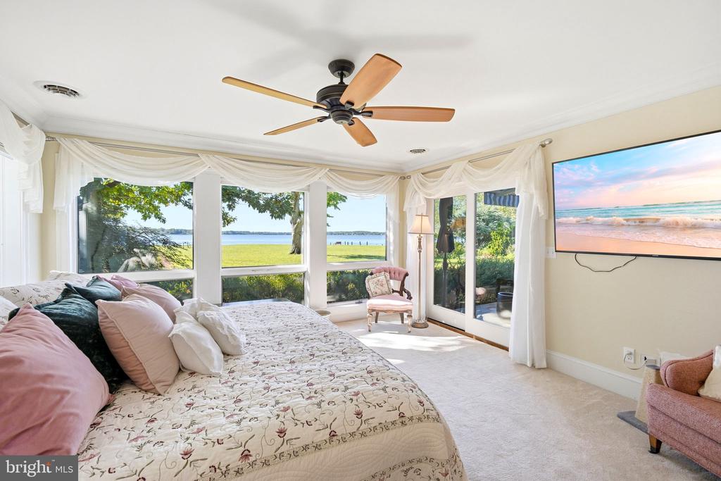 8242 INGLETON CIRCLE