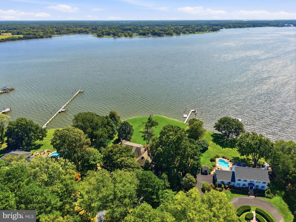 8242 INGLETON CIRCLE