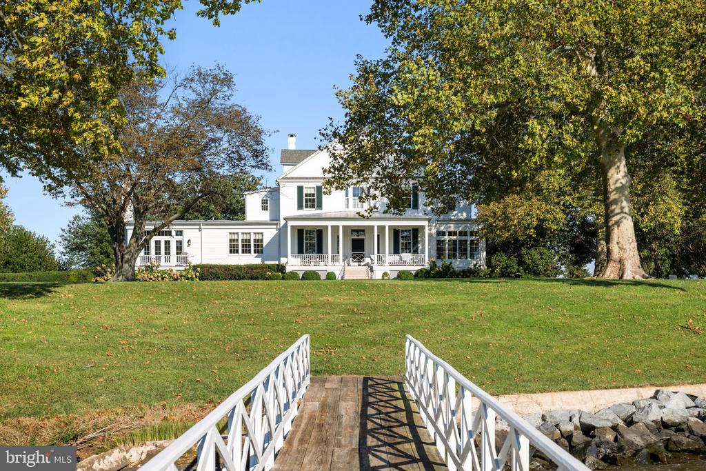 26546 PRESQUILE FARM DRIVE
