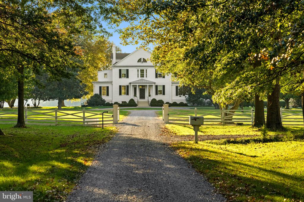 26546 PRESQUILE FARM DRIVE