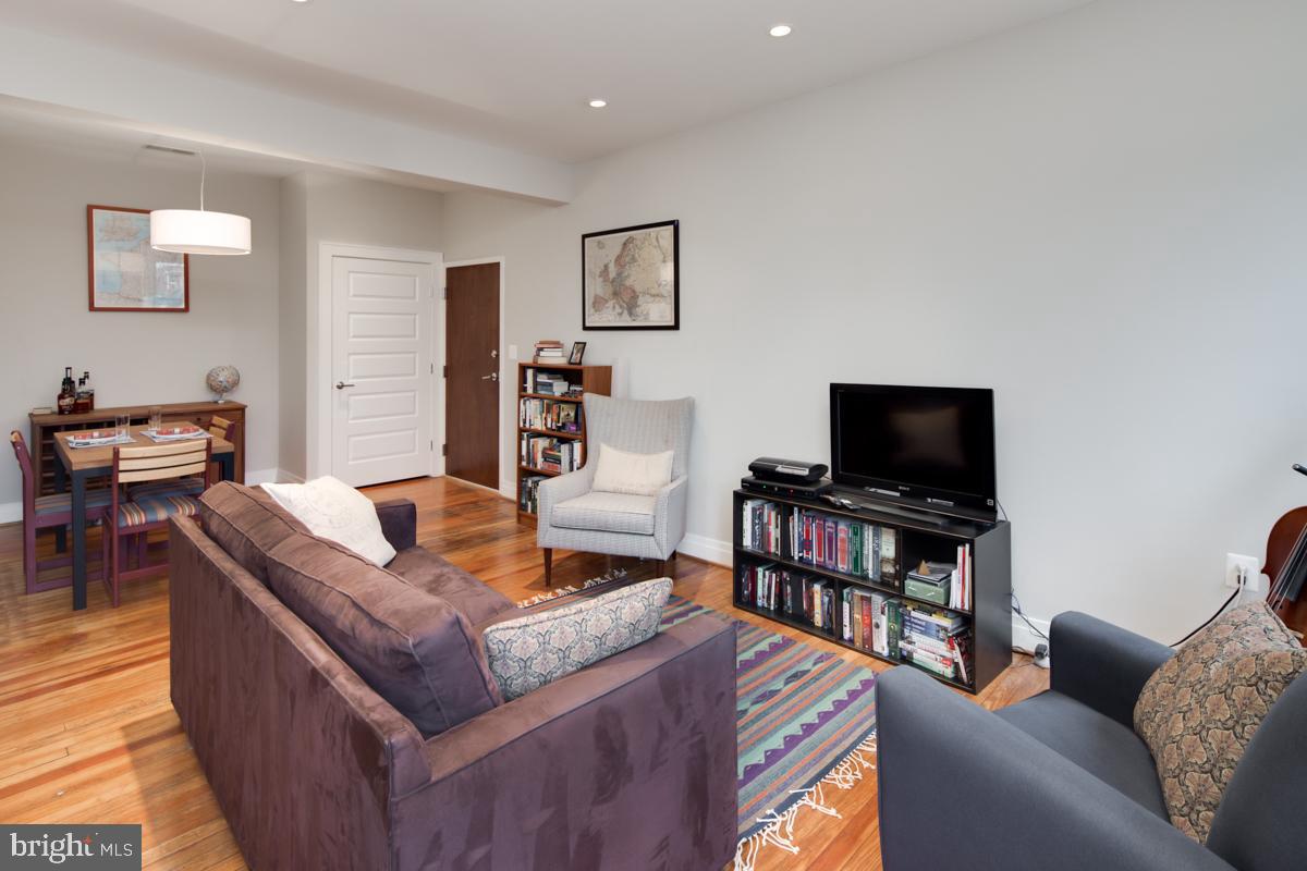 1811 WYOMING AVENUE NW Unit: 44