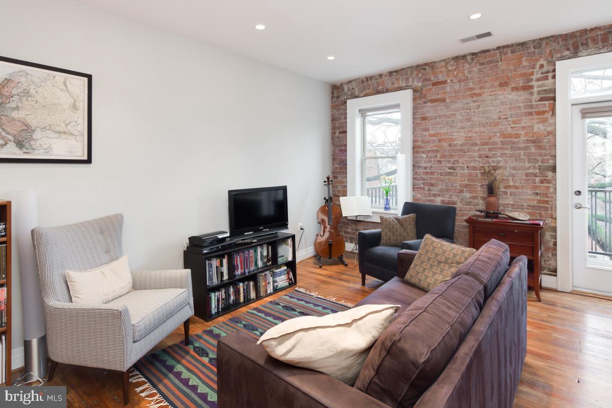 1811 WYOMING AVENUE NW Unit: 44