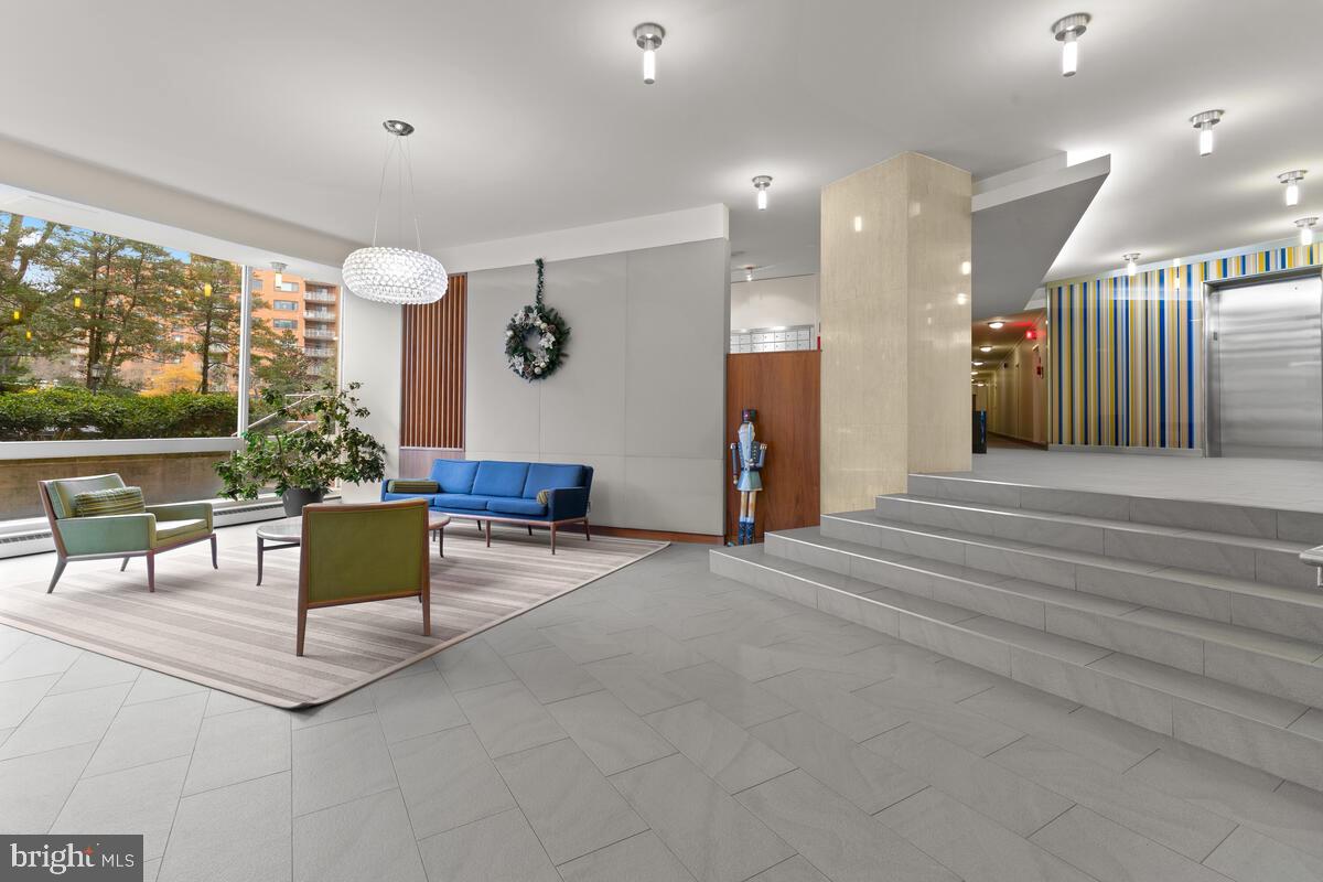 4200 CATHEDRAL AVENUE NW Unit: 519