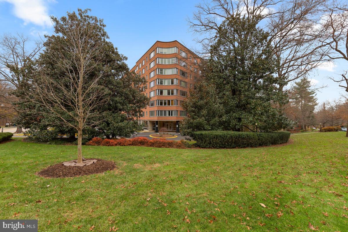 4200 CATHEDRAL AVENUE NW Unit: 519