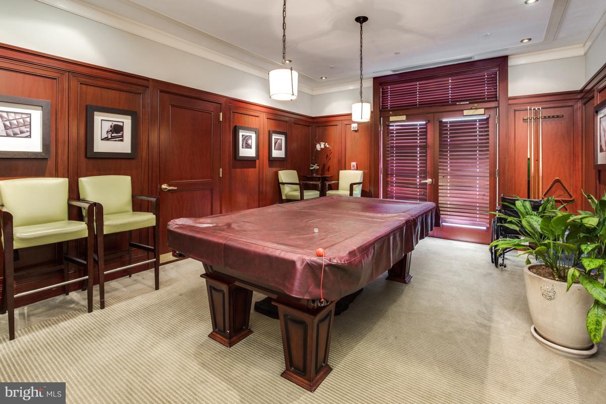 2425 L STREET NW Unit: 329