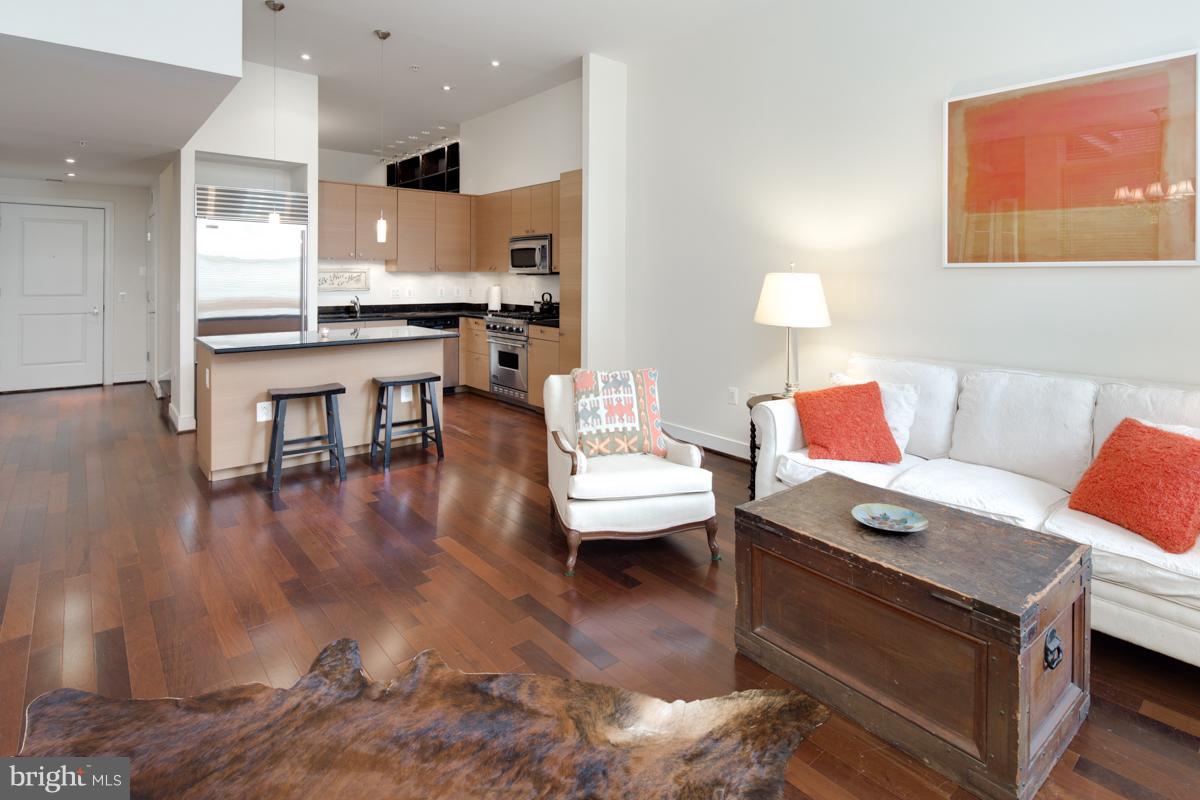 2425 L STREET NW Unit: 329