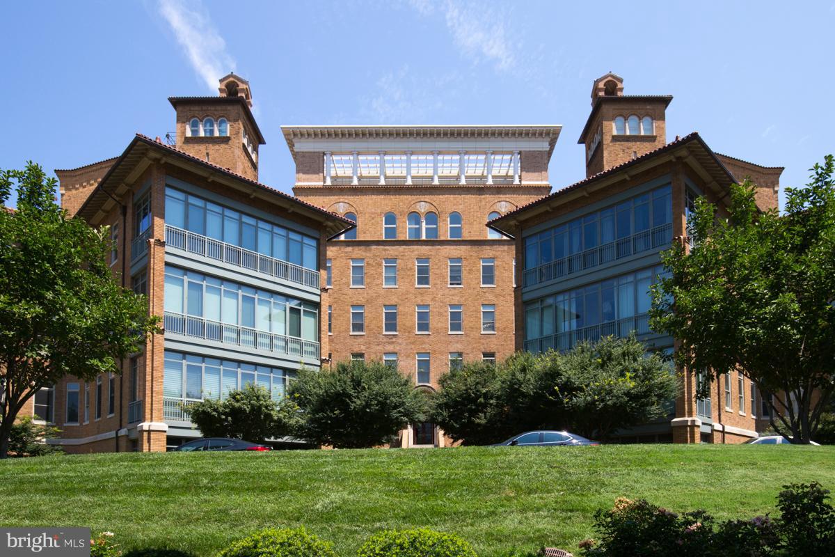 2425 L STREET NW Unit: 329