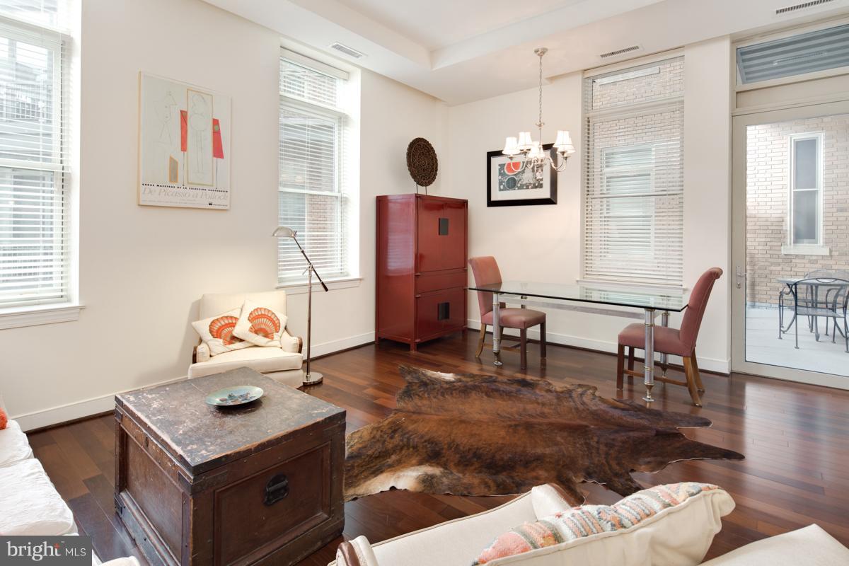 2425 L STREET NW Unit: 329