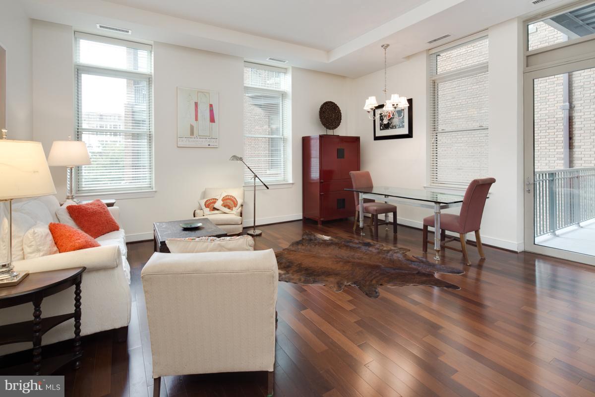 2425 L STREET NW Unit: 329